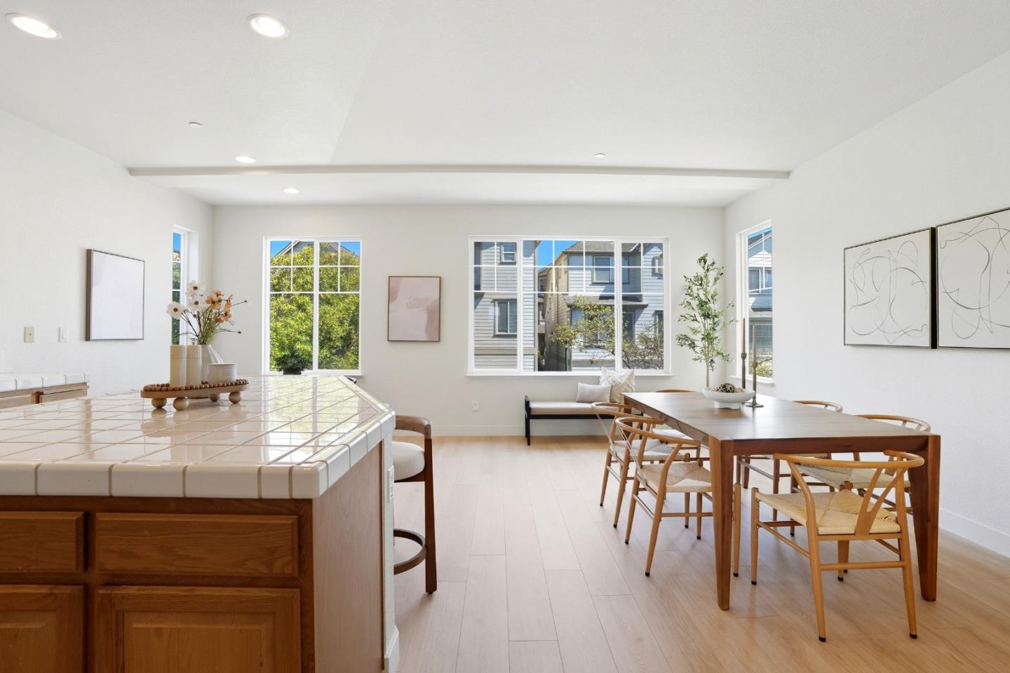 Detail Gallery Image 23 of 70 For 956 Commercial Ave, South San Francisco,  CA 94080 - 3 Beds | 3/1 Baths