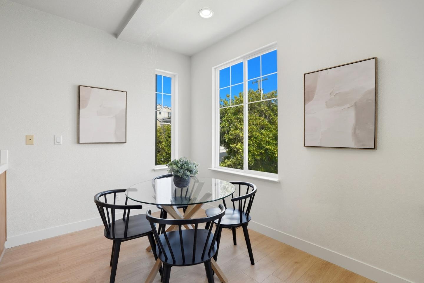 Detail Gallery Image 25 of 70 For 956 Commercial Ave, South San Francisco,  CA 94080 - 3 Beds | 3/1 Baths