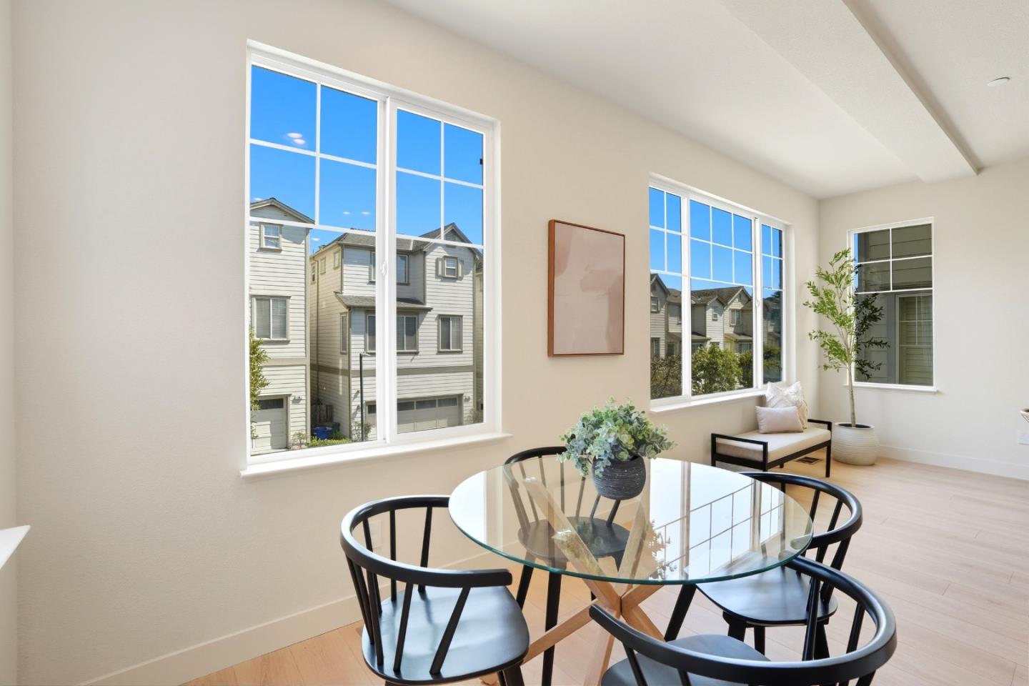 Detail Gallery Image 26 of 70 For 956 Commercial Ave, South San Francisco,  CA 94080 - 3 Beds | 3/1 Baths