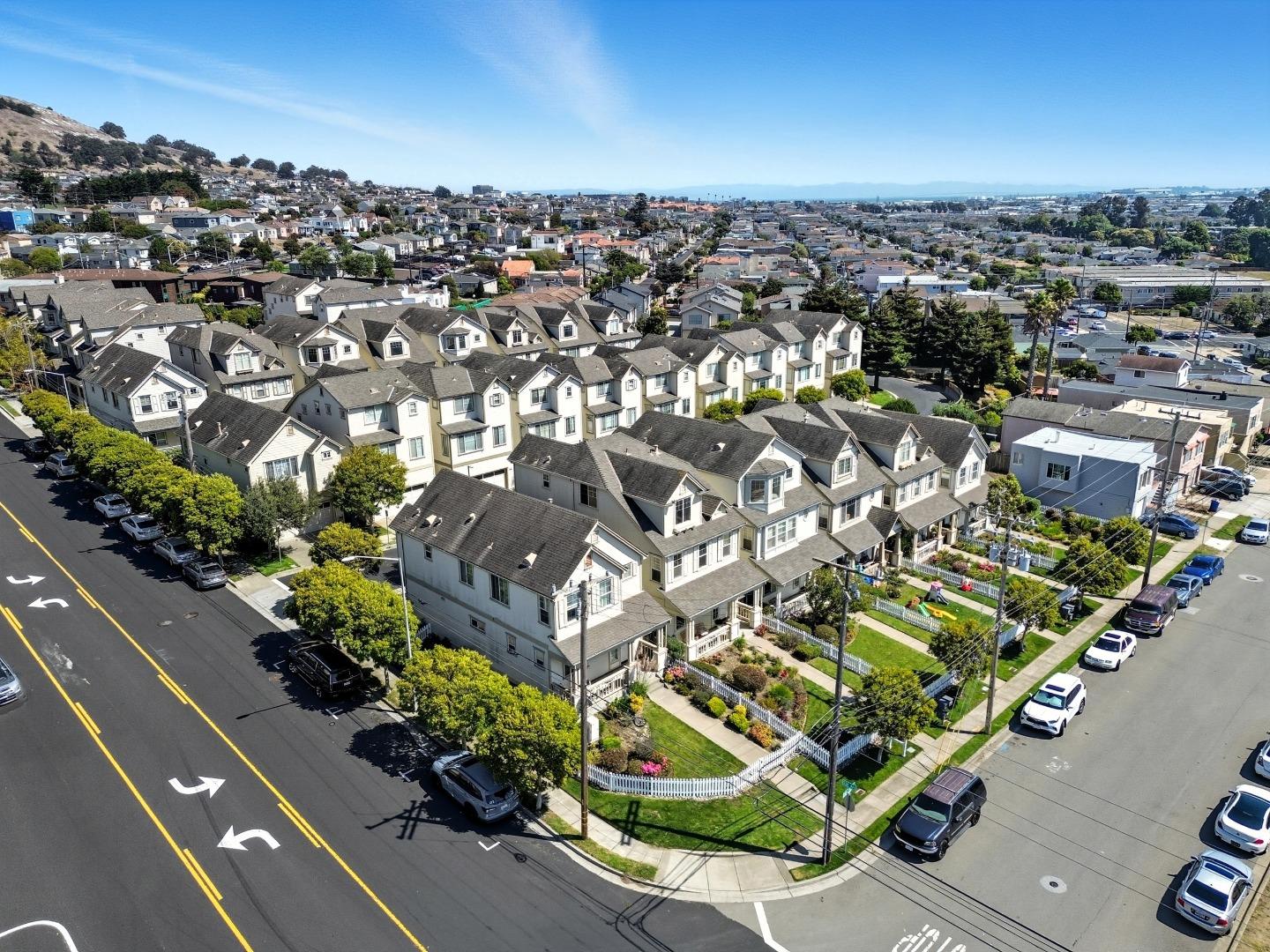 Detail Gallery Image 67 of 70 For 956 Commercial Ave, South San Francisco,  CA 94080 - 3 Beds | 3/1 Baths