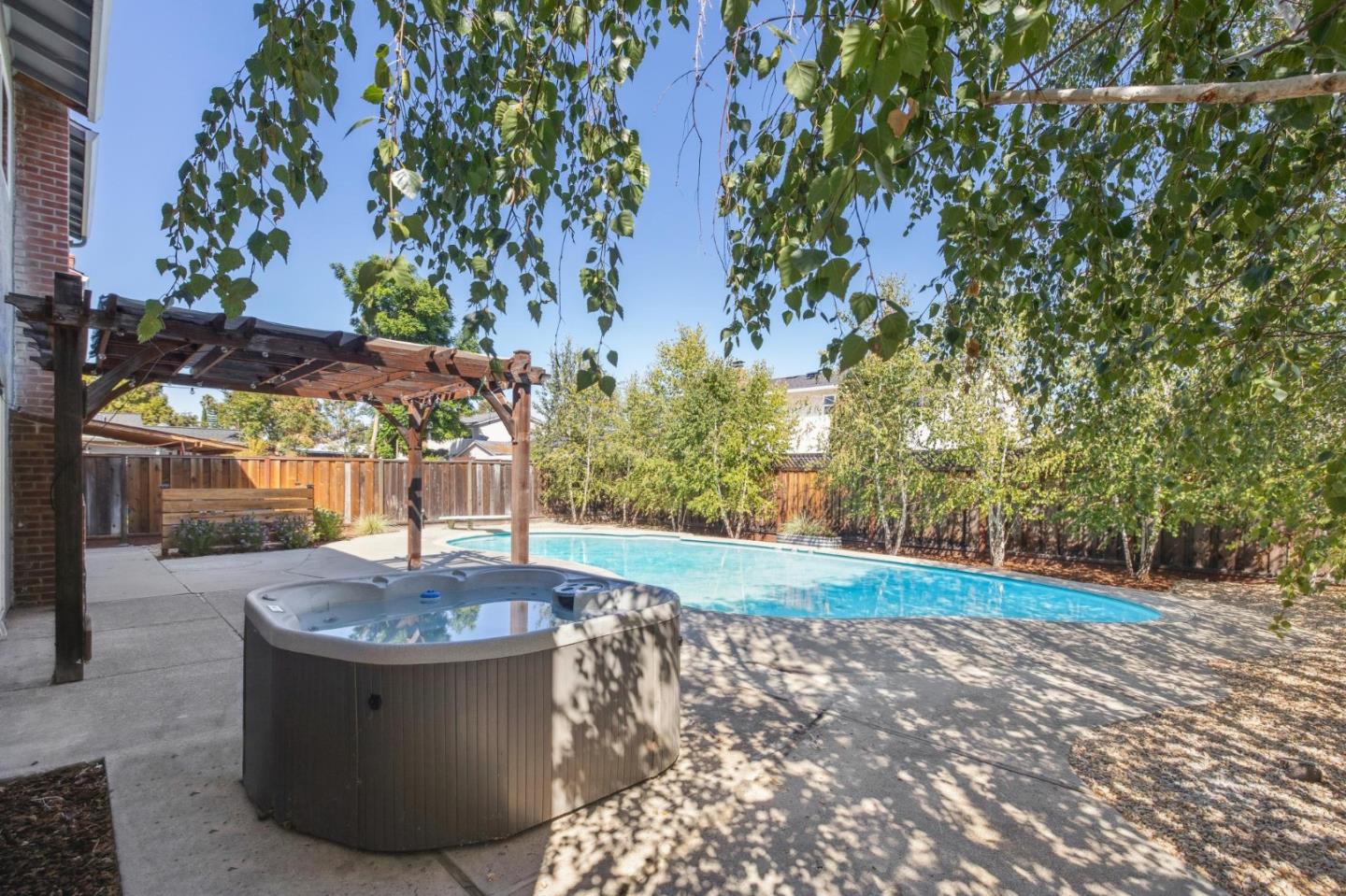 Detail Gallery Image 3 of 29 For 6298 Snell Ave, San Jose,  CA 95123 - 5 Beds | 3 Baths
