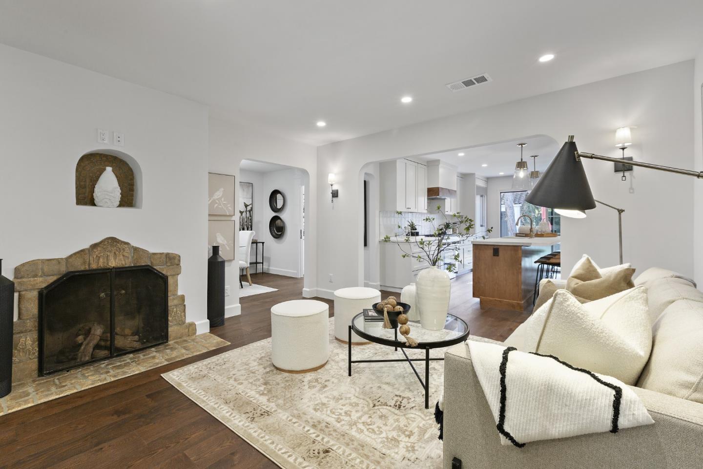 Detail Gallery Image 11 of 55 For 1655 Everett Ave, San Jose,  CA 95125 - 3 Beds | 2/1 Baths