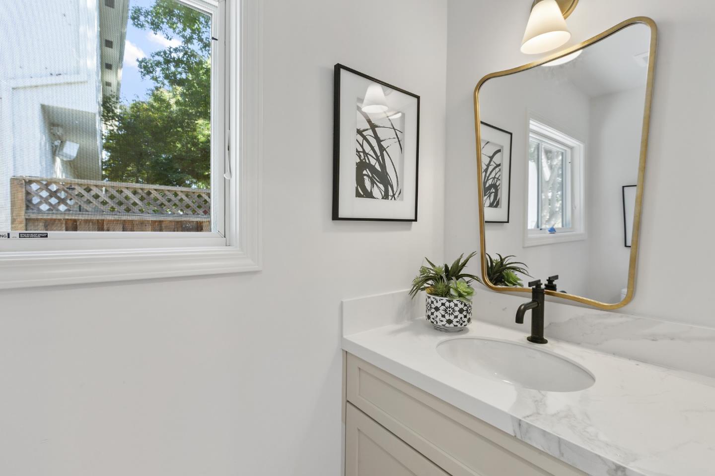 Detail Gallery Image 24 of 55 For 1655 Everett Ave, San Jose,  CA 95125 - 3 Beds | 2/1 Baths