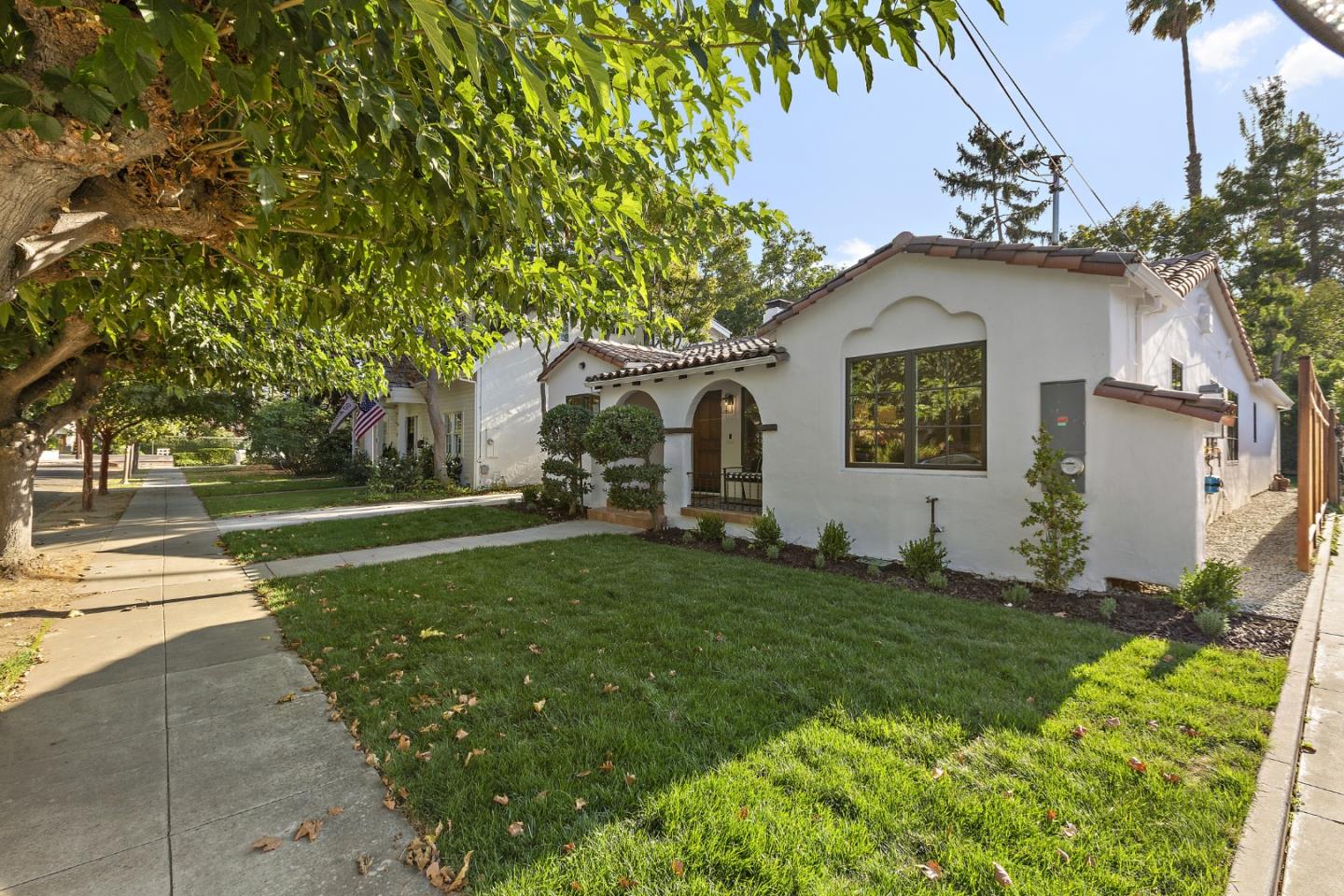 Detail Gallery Image 4 of 55 For 1655 Everett Ave, San Jose,  CA 95125 - 3 Beds | 2/1 Baths