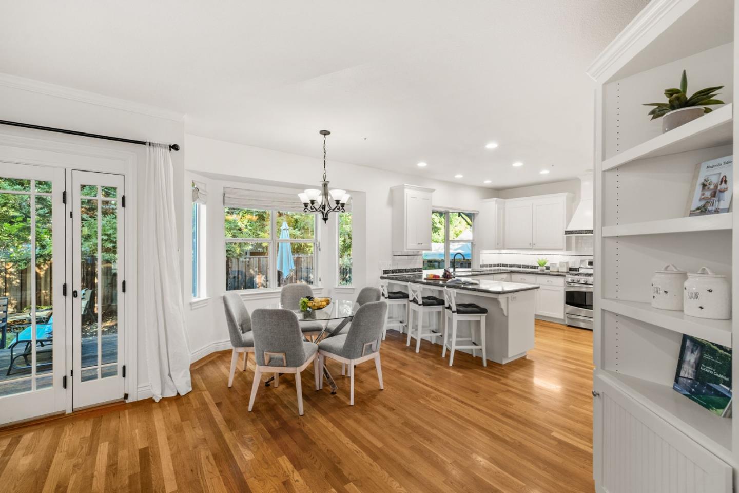 Detail Gallery Image 19 of 76 For 339 Sequoia Ave, Redwood City,  CA 94061 - 4 Beds | 3 Baths