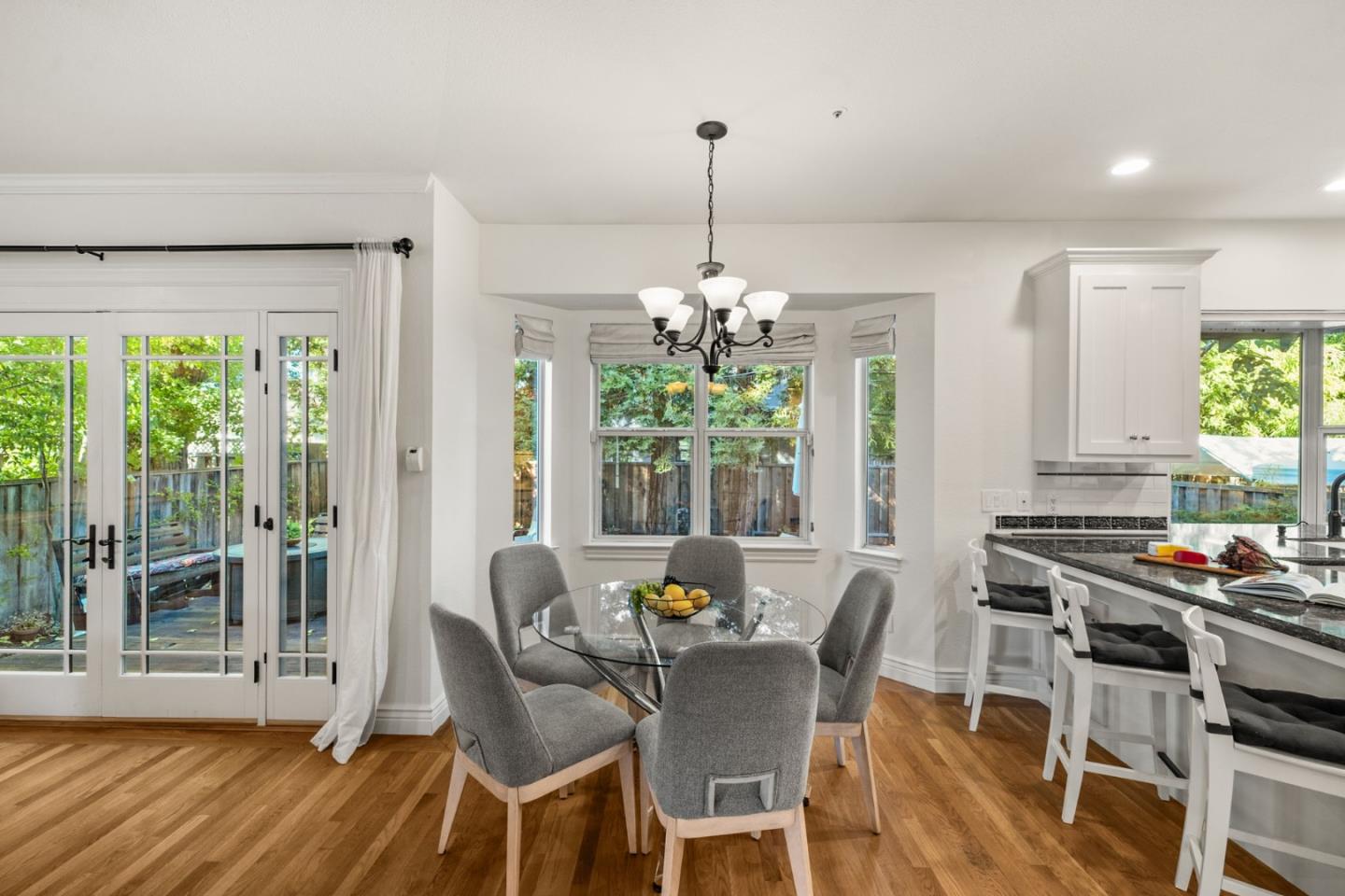 Detail Gallery Image 23 of 76 For 339 Sequoia Ave, Redwood City,  CA 94061 - 4 Beds | 3 Baths