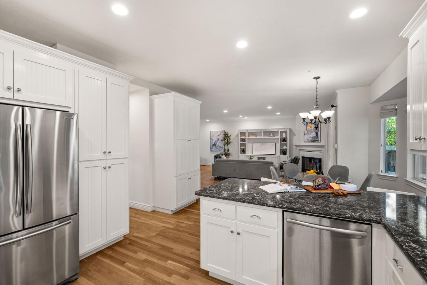 Detail Gallery Image 26 of 76 For 339 Sequoia Ave, Redwood City,  CA 94061 - 4 Beds | 3 Baths
