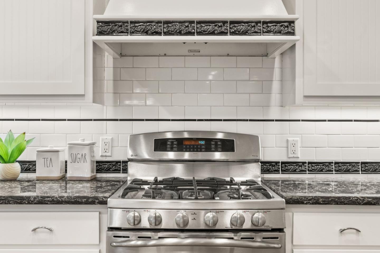 Detail Gallery Image 31 of 76 For 339 Sequoia Ave, Redwood City,  CA 94061 - 4 Beds | 3 Baths