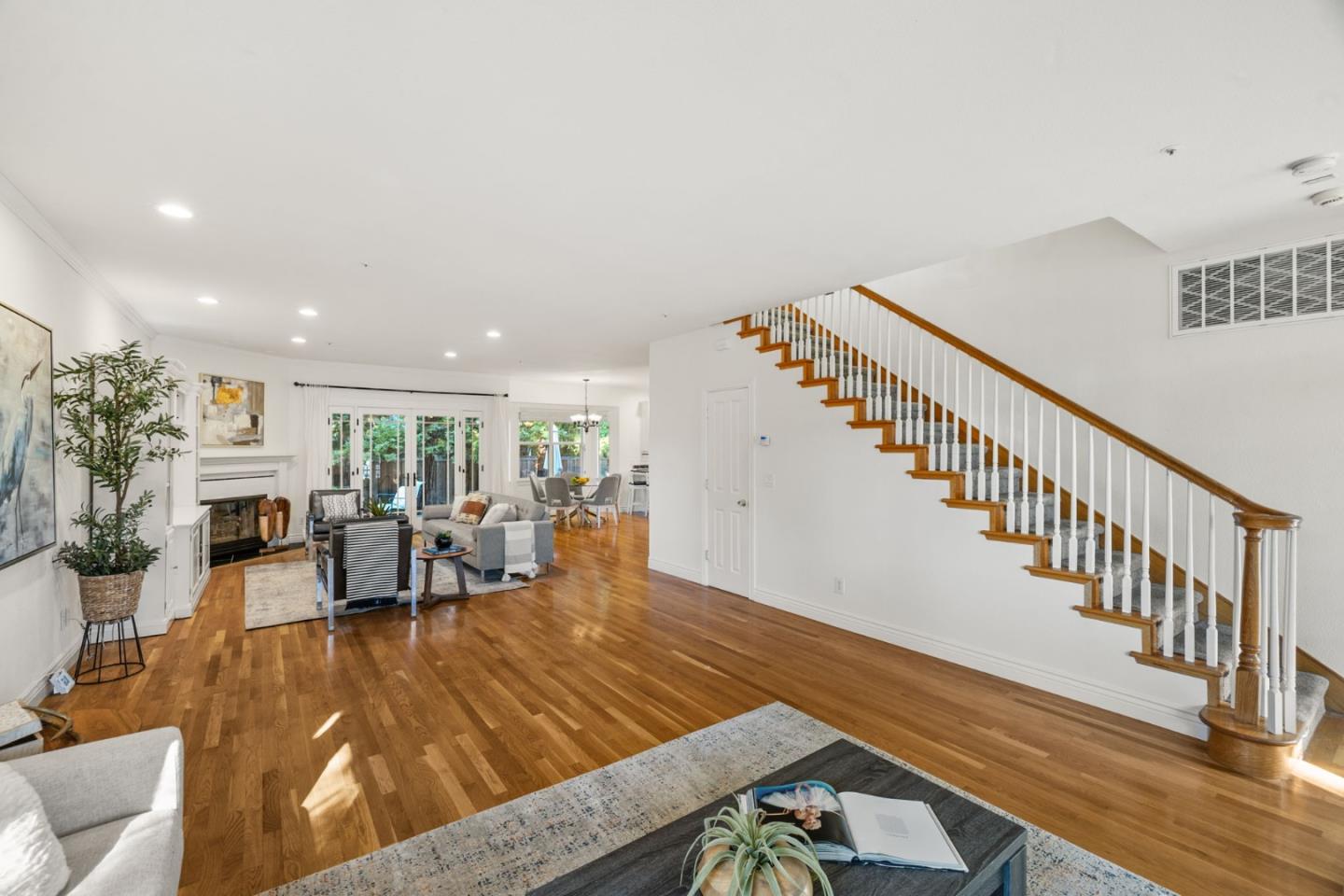 Detail Gallery Image 9 of 76 For 339 Sequoia Ave, Redwood City,  CA 94061 - 4 Beds | 3 Baths