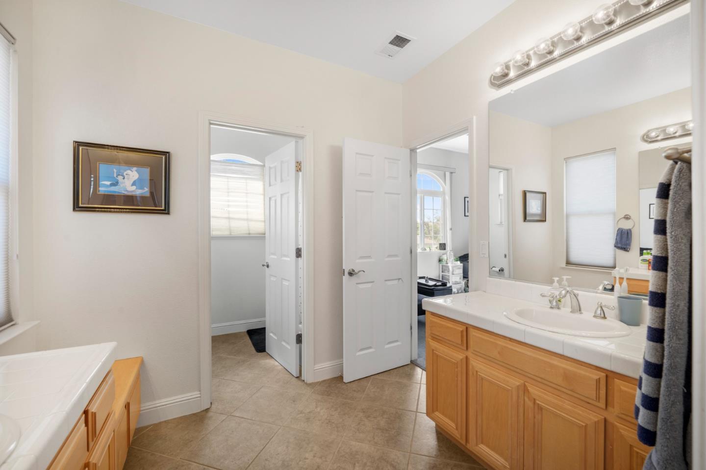 Detail Gallery Image 14 of 36 For 18540 Serra Ct, Morgan Hill,  CA 95037 - 4 Beds | 3 Baths