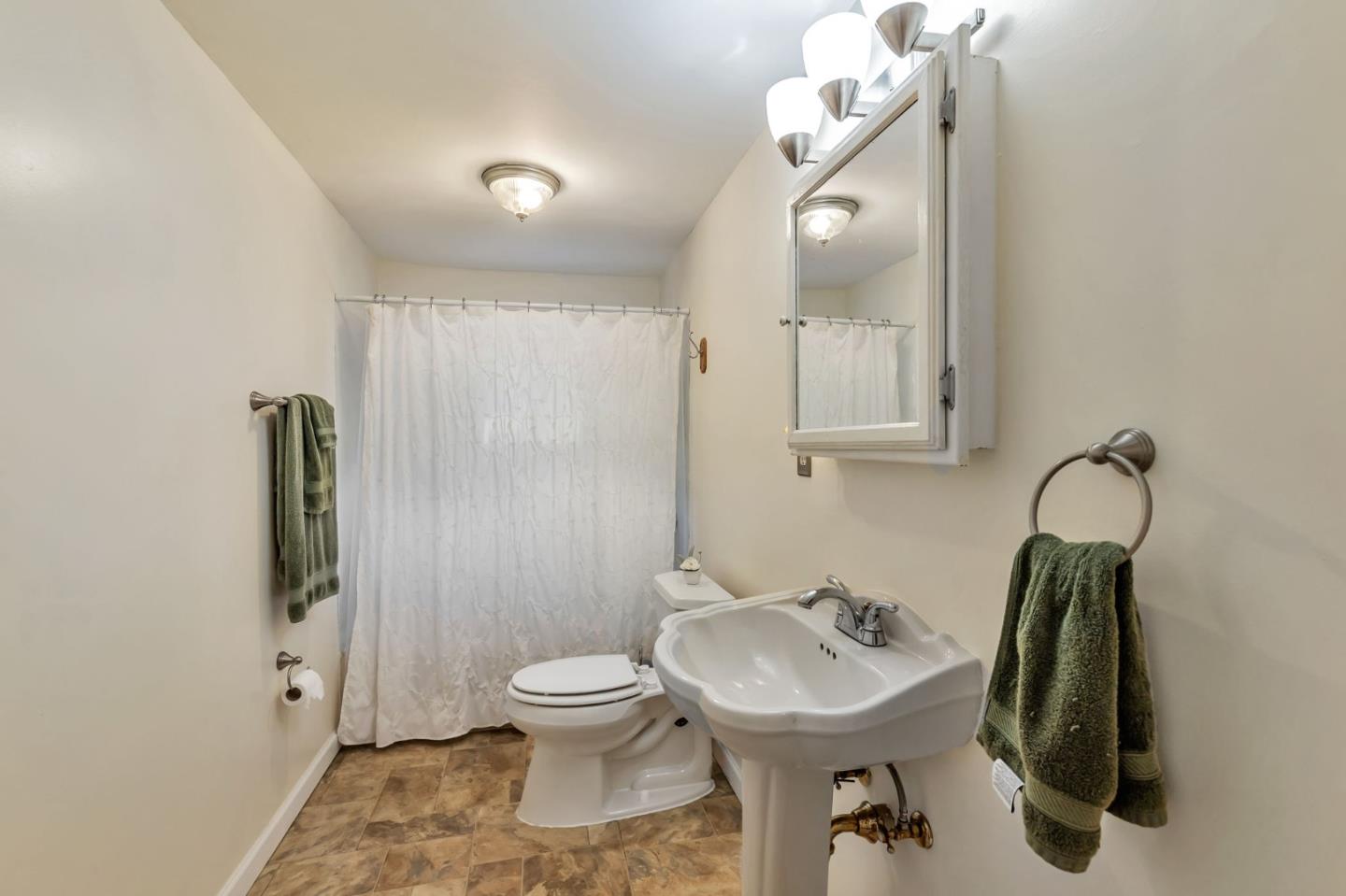 Detail Gallery Image 20 of 49 For 7185 Redwood Retreat Rd, Gilroy,  CA 95020 - 2 Beds | 2 Baths