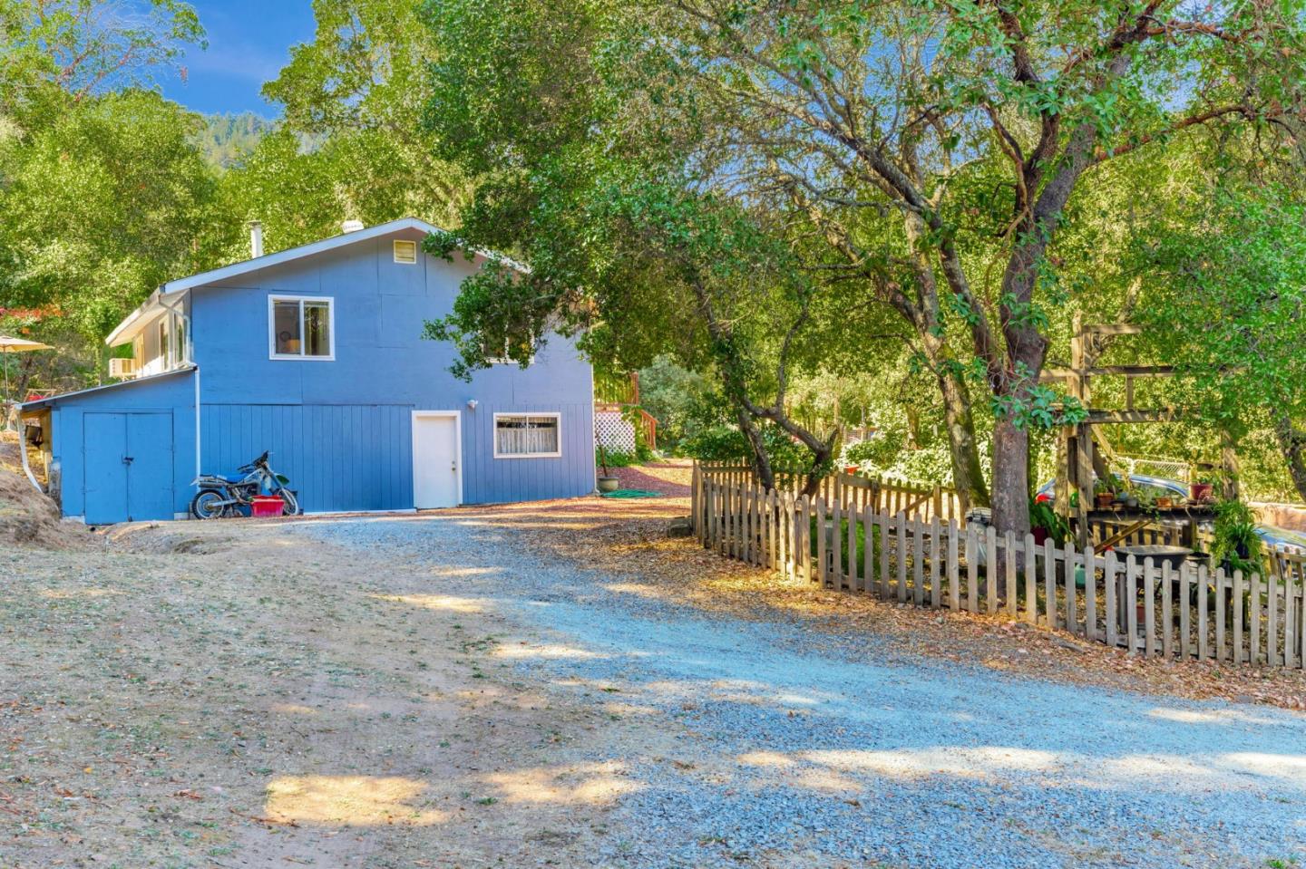 Detail Gallery Image 33 of 49 For 7185 Redwood Retreat Rd, Gilroy,  CA 95020 - 2 Beds | 2 Baths