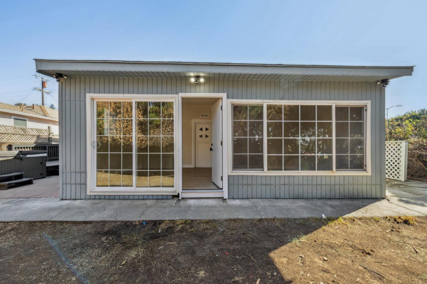 Detail Gallery Image 21 of 28 For 882 Harder Rd, Hayward,  CA 94542 - 3 Beds | 1/1 Baths