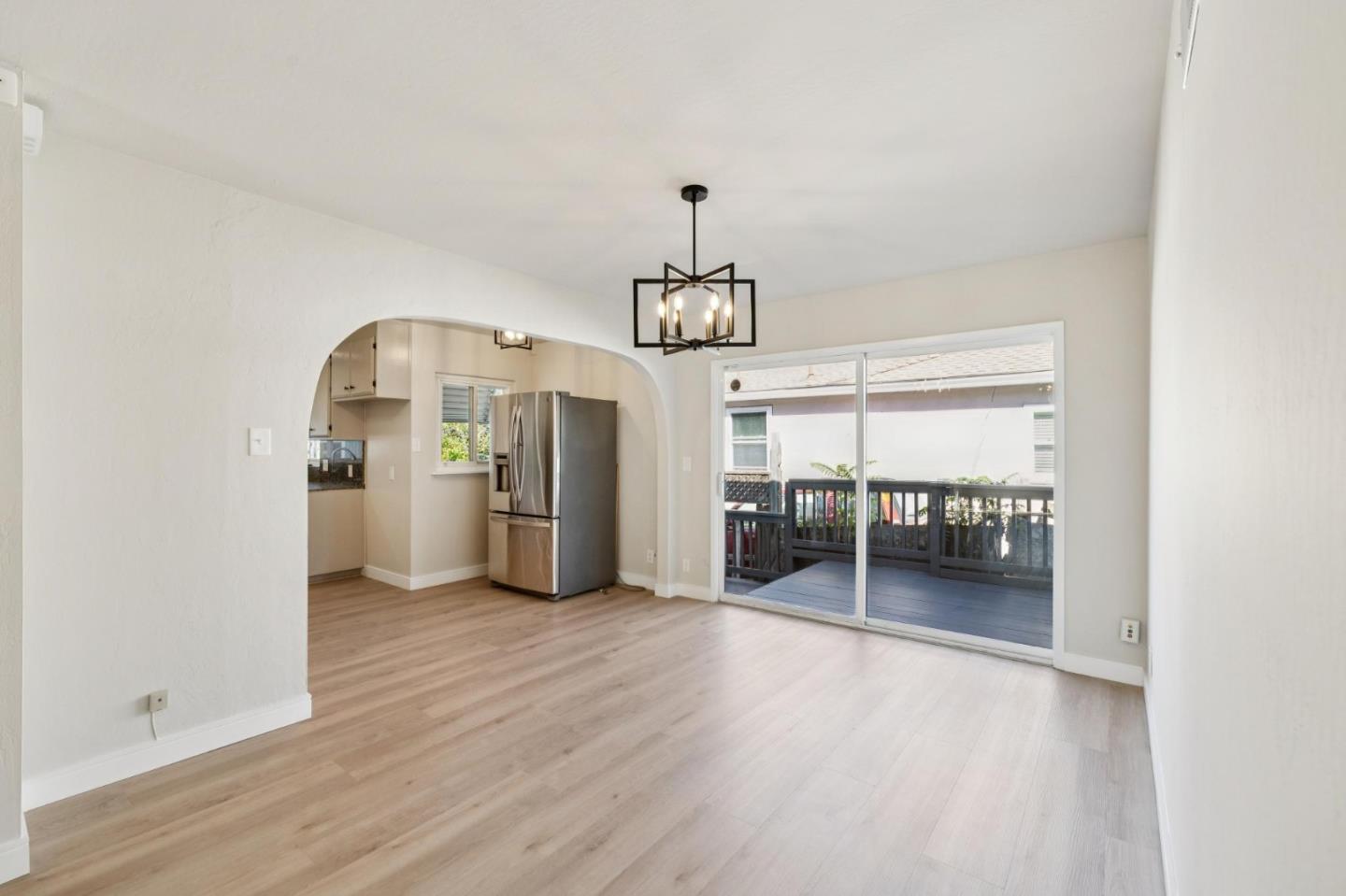 Detail Gallery Image 6 of 28 For 882 Harder Rd, Hayward,  CA 94542 - 3 Beds | 1/1 Baths