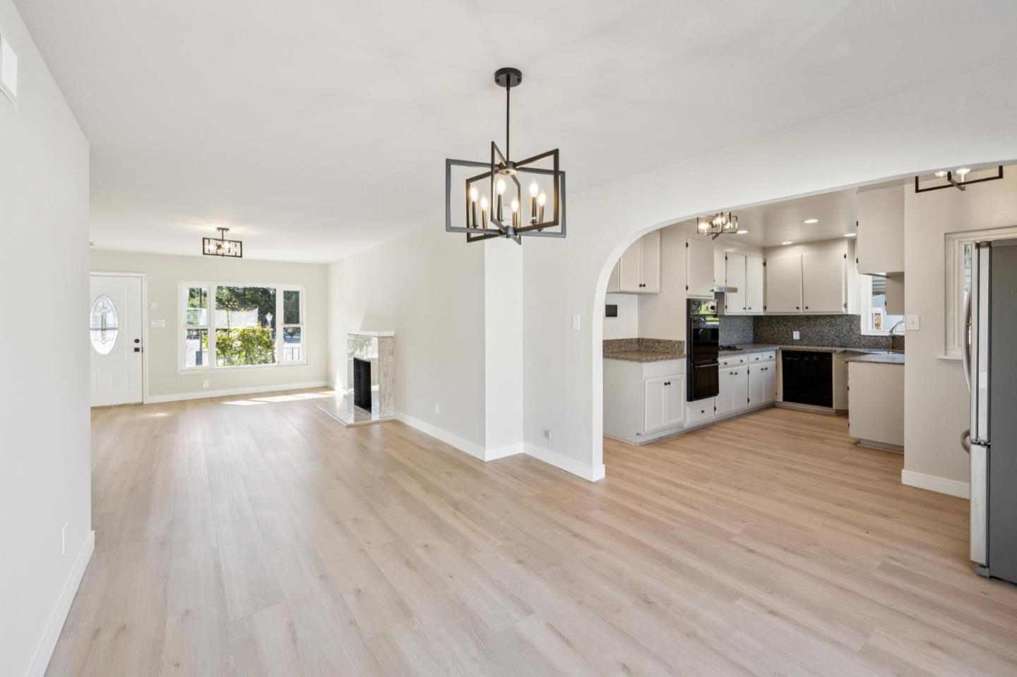 Detail Gallery Image 8 of 28 For 882 Harder Rd, Hayward,  CA 94542 - 3 Beds | 1/1 Baths