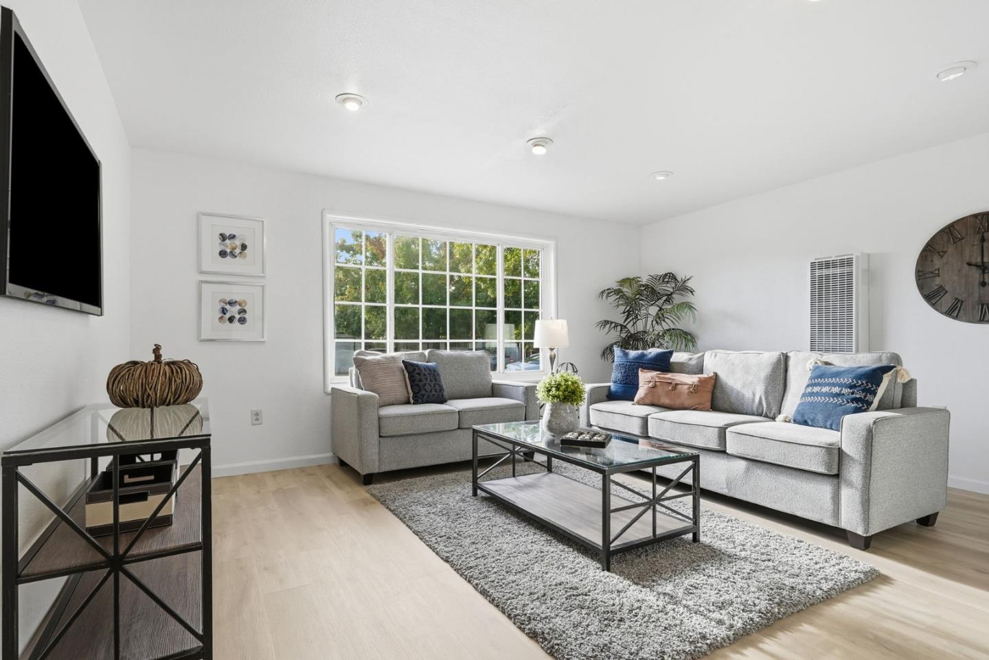 Detail Gallery Image 11 of 38 For 1830 Vegas, Milpitas,  CA 95035 - 3 Beds | 1/1 Baths