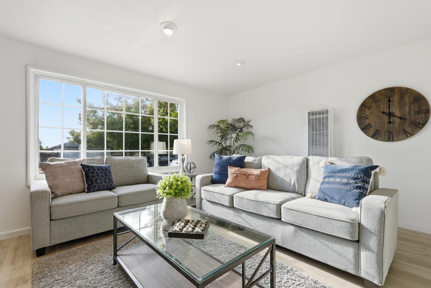 Detail Gallery Image 14 of 38 For 1830 Vegas, Milpitas,  CA 95035 - 3 Beds | 1/1 Baths