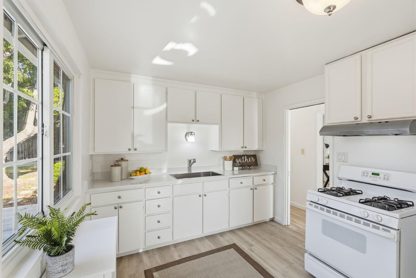 Detail Gallery Image 15 of 38 For 1830 Vegas, Milpitas,  CA 95035 - 3 Beds | 1/1 Baths