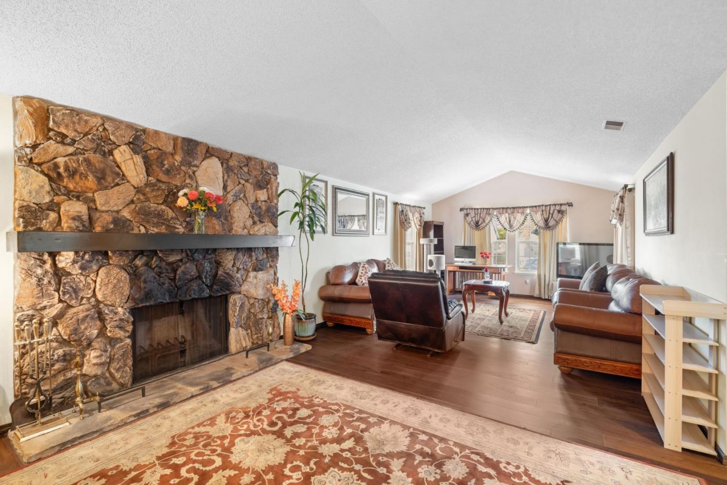Detail Gallery Image 14 of 69 For 1527 Hawser Ln, Half Moon Bay,  CA 94019 - 3 Beds | 2 Baths