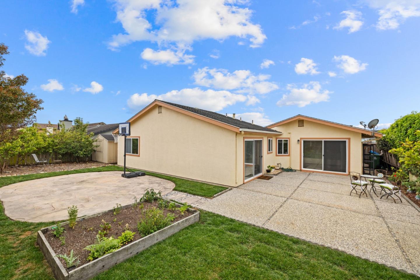 Detail Gallery Image 61 of 69 For 1527 Hawser Ln, Half Moon Bay,  CA 94019 - 3 Beds | 2 Baths