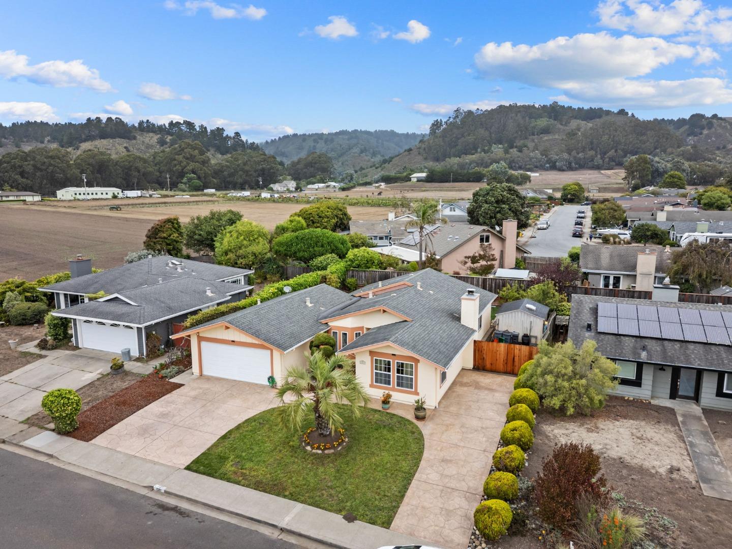 Detail Gallery Image 65 of 69 For 1527 Hawser Ln, Half Moon Bay,  CA 94019 - 3 Beds | 2 Baths