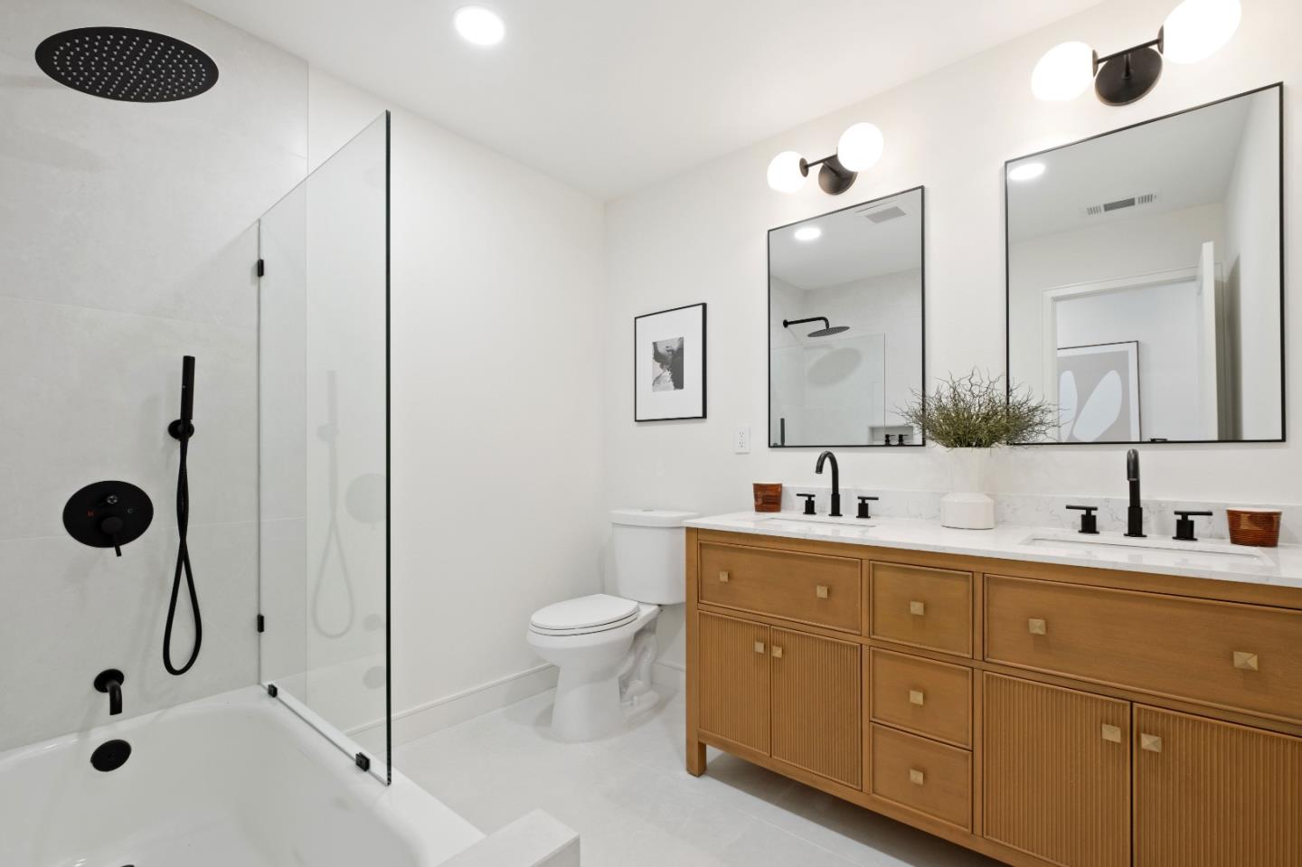 Detail Gallery Image 27 of 51 For 540 Sapphire St, Redwood City,  CA 94062 - 4 Beds | 2/1 Baths