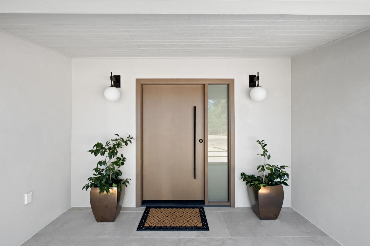 Detail Gallery Image 4 of 51 For 540 Sapphire St, Redwood City,  CA 94062 - 4 Beds | 2/1 Baths