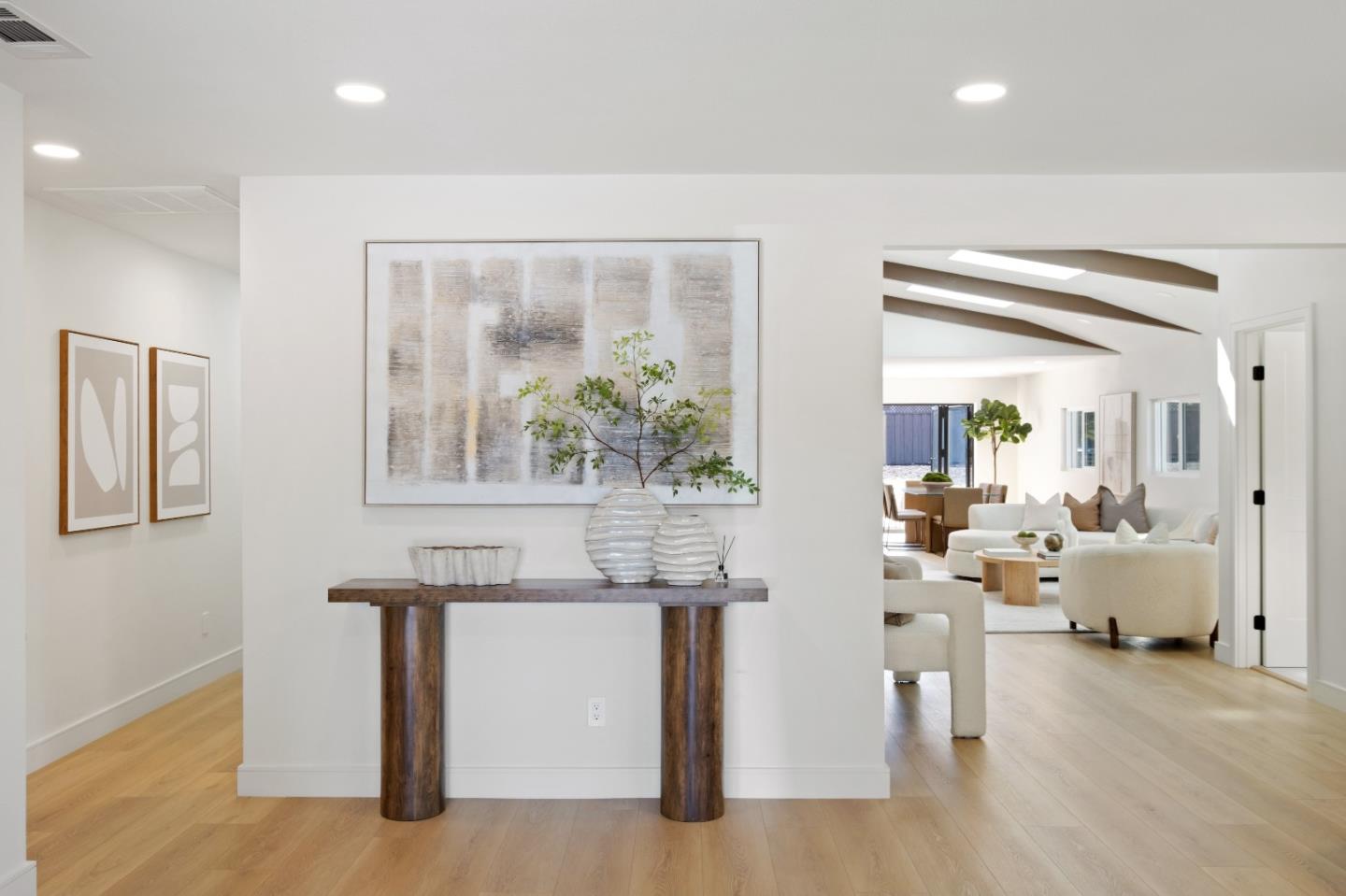 Detail Gallery Image 5 of 51 For 540 Sapphire St, Redwood City,  CA 94062 - 4 Beds | 2/1 Baths