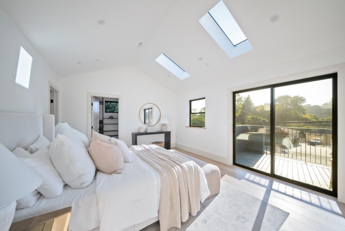 Detail Gallery Image 17 of 51 For 3240 N Main St, Soquel,  CA 95073 - 6 Beds | 5/1 Baths