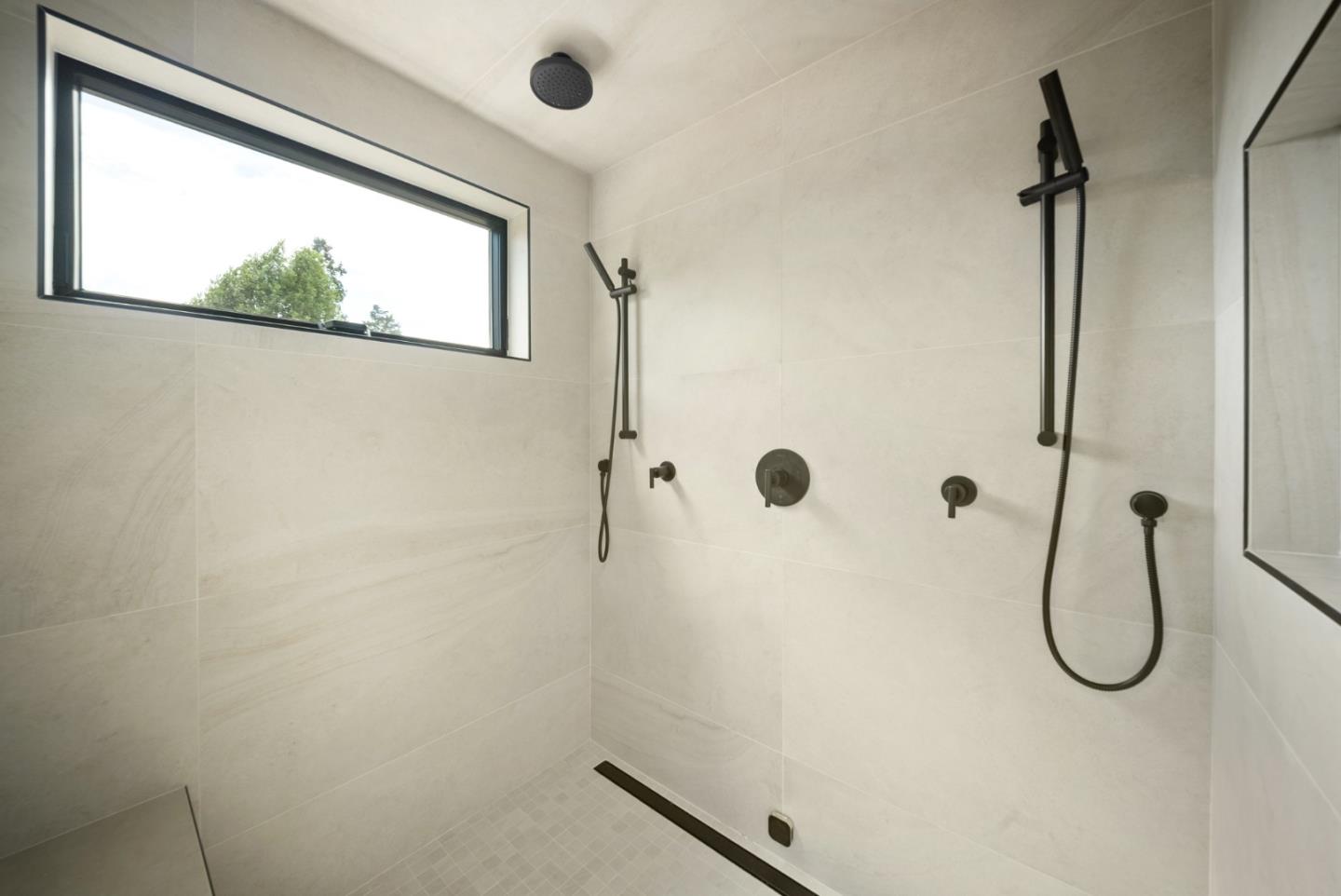 Detail Gallery Image 27 of 51 For 3240 N Main St, Soquel,  CA 95073 - 6 Beds | 5/1 Baths