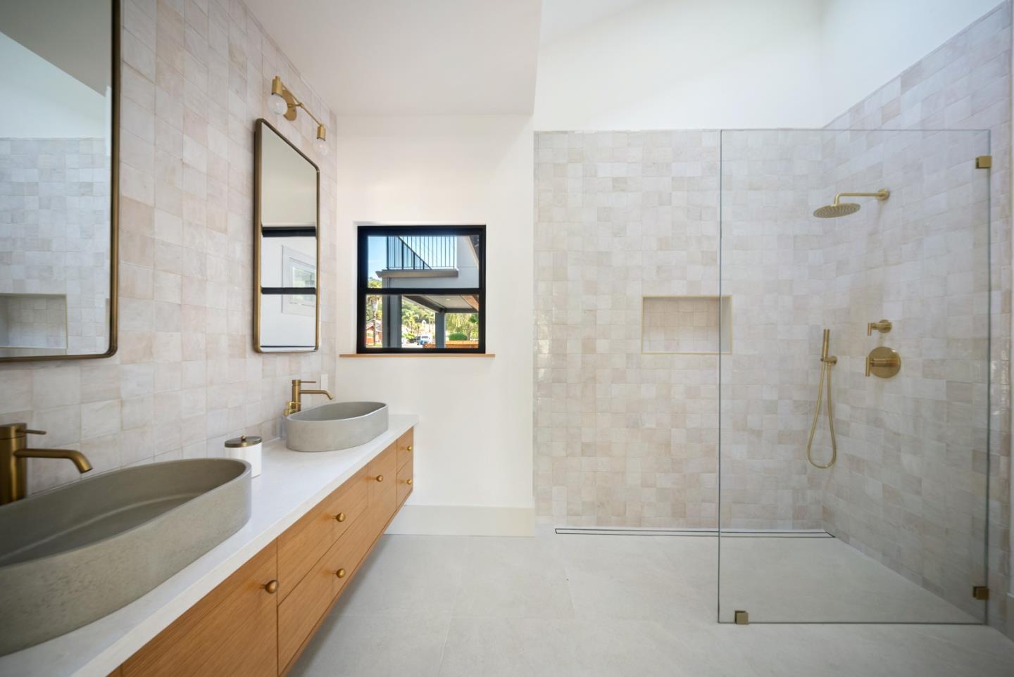 Detail Gallery Image 28 of 51 For 3240 N Main St, Soquel,  CA 95073 - 6 Beds | 5/1 Baths