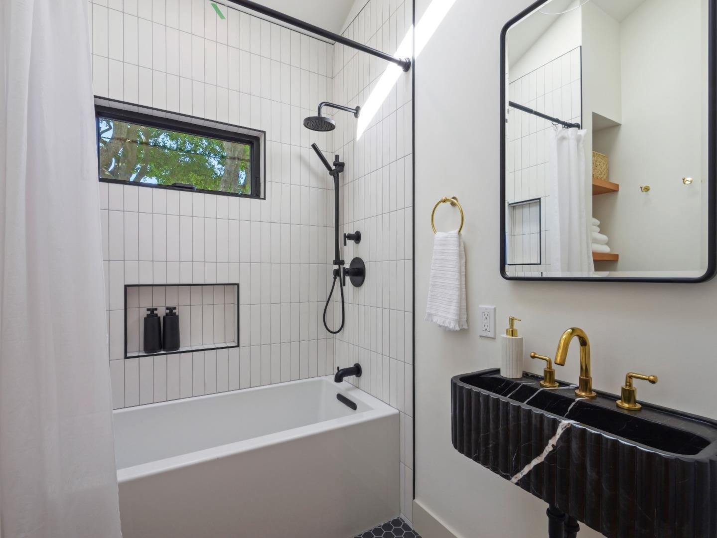 Detail Gallery Image 32 of 51 For 3240 N Main St, Soquel,  CA 95073 - 6 Beds | 5/1 Baths