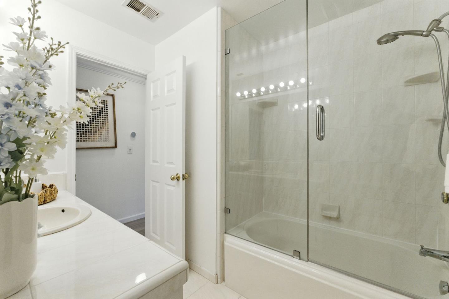Detail Gallery Image 28 of 47 For 1898 Meridian Ave #29,  San Jose,  CA 95125 - 2 Beds | 2 Baths