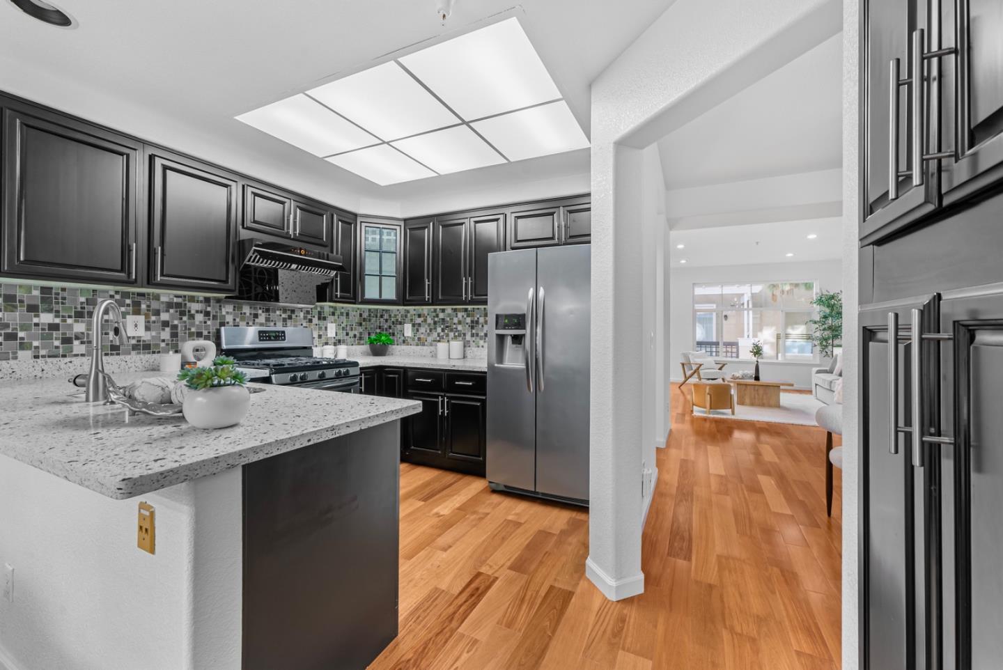 Detail Gallery Image 15 of 43 For 422 Camille Cir #14,  San Jose,  CA 95134 - 2 Beds | 2/1 Baths