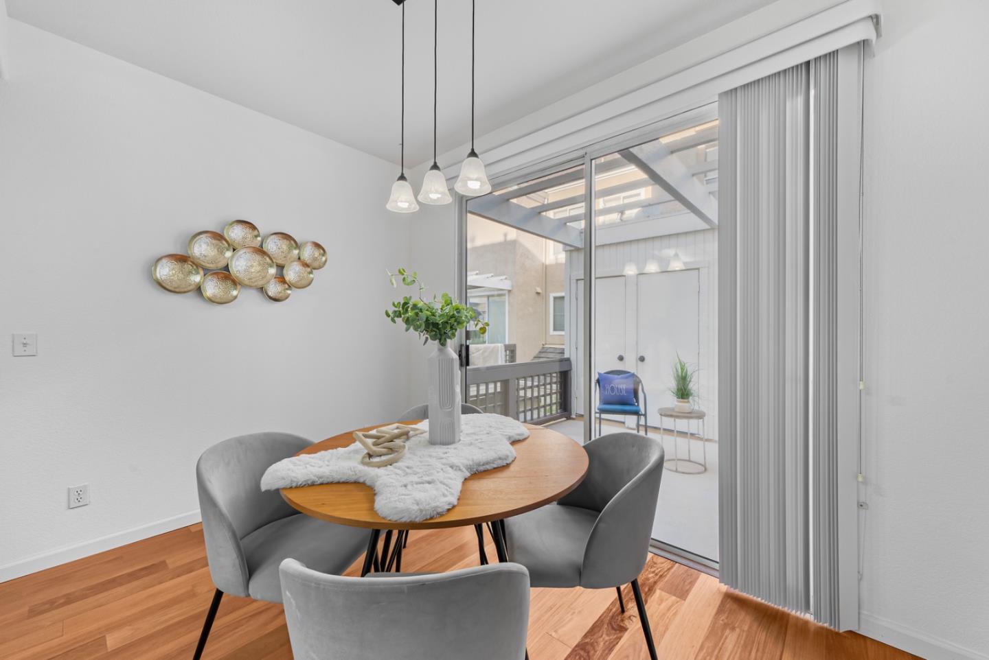 Detail Gallery Image 16 of 43 For 422 Camille Cir #14,  San Jose,  CA 95134 - 2 Beds | 2/1 Baths
