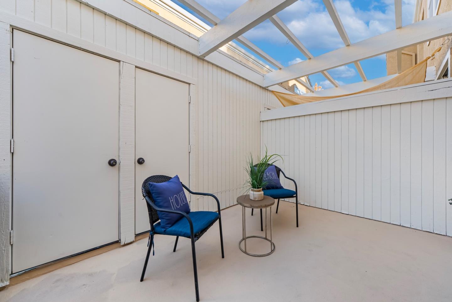 Detail Gallery Image 17 of 43 For 422 Camille Cir #14,  San Jose,  CA 95134 - 2 Beds | 2/1 Baths
