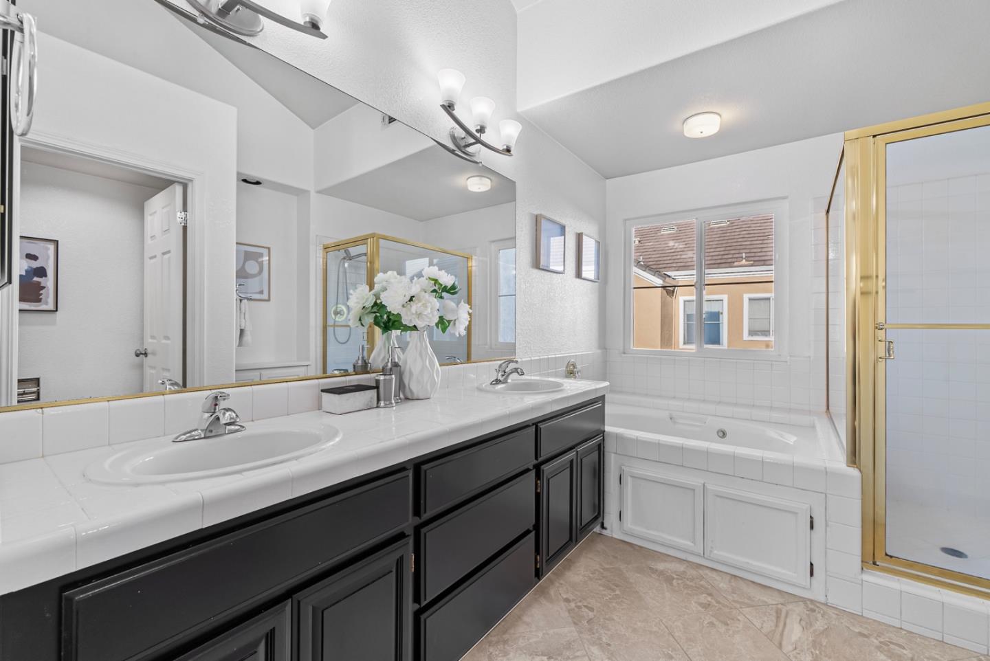 Detail Gallery Image 22 of 43 For 422 Camille Cir #14,  San Jose,  CA 95134 - 2 Beds | 2/1 Baths