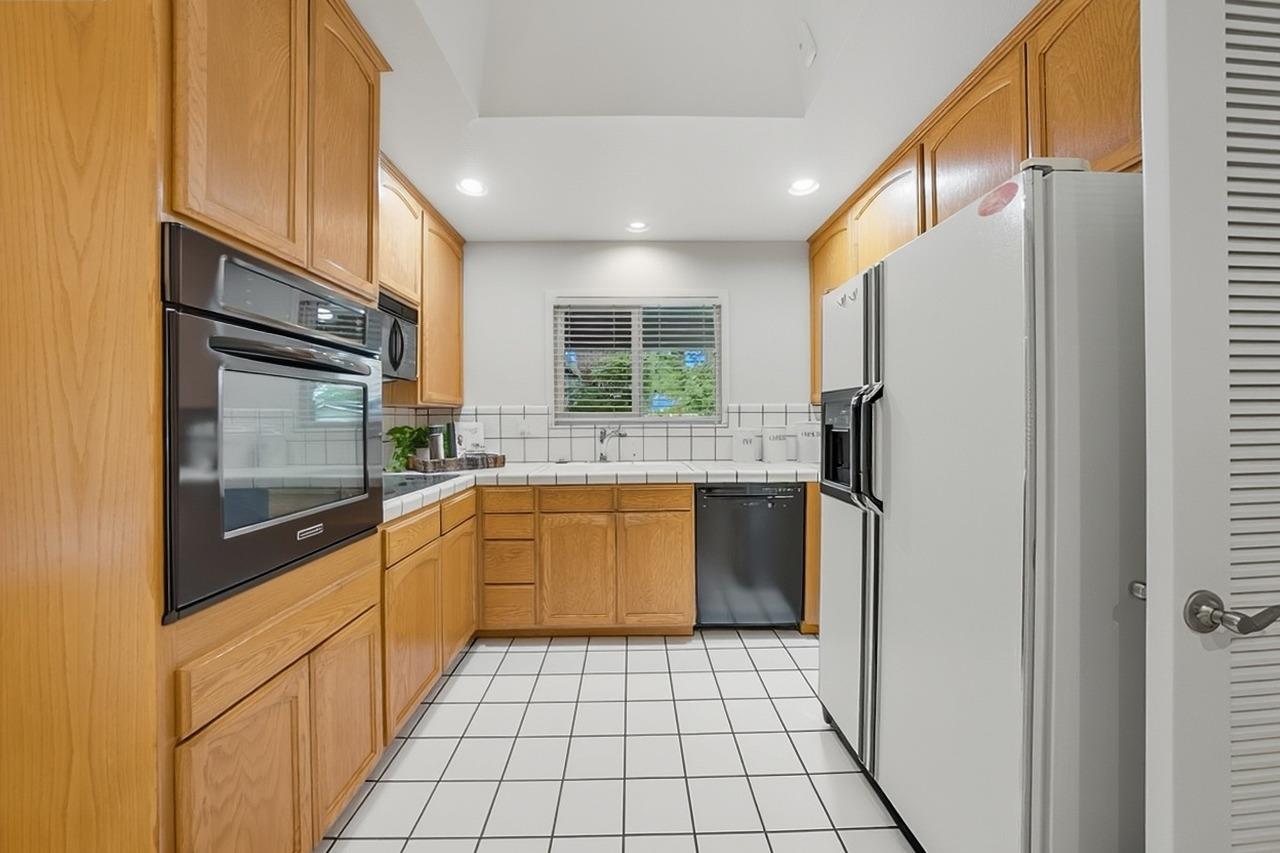 Detail Gallery Image 8 of 24 For 1031 Waterbird Way, Santa Clara,  CA 95051 - 3 Beds | 2 Baths