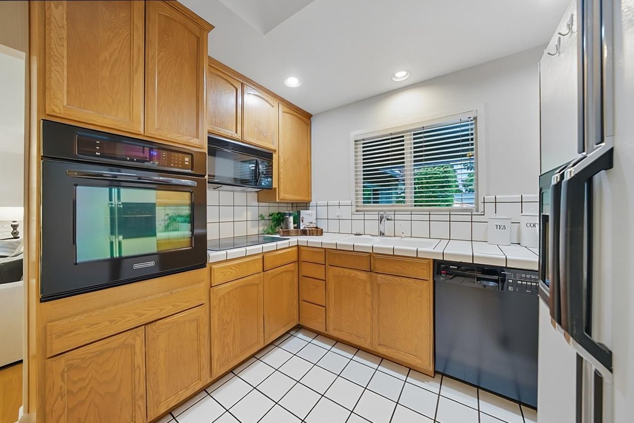 Detail Gallery Image 9 of 24 For 1031 Waterbird Way, Santa Clara,  CA 95051 - 3 Beds | 2 Baths