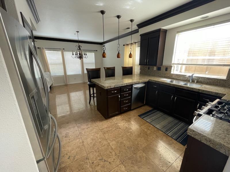 Detail Gallery Image 17 of 21 For 1049 Twin Creeks Dr, Salinas,  CA 93905 - 4 Beds | 2/1 Baths