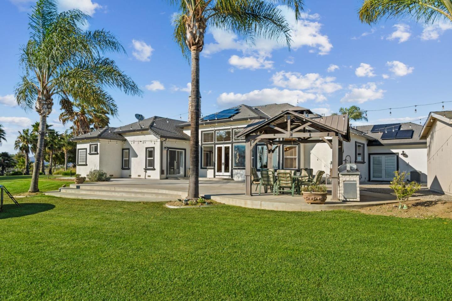 Detail Gallery Image 29 of 57 For 1353 Perry Ct, Hollister,  CA 95023 - 4 Beds | 2/1 Baths