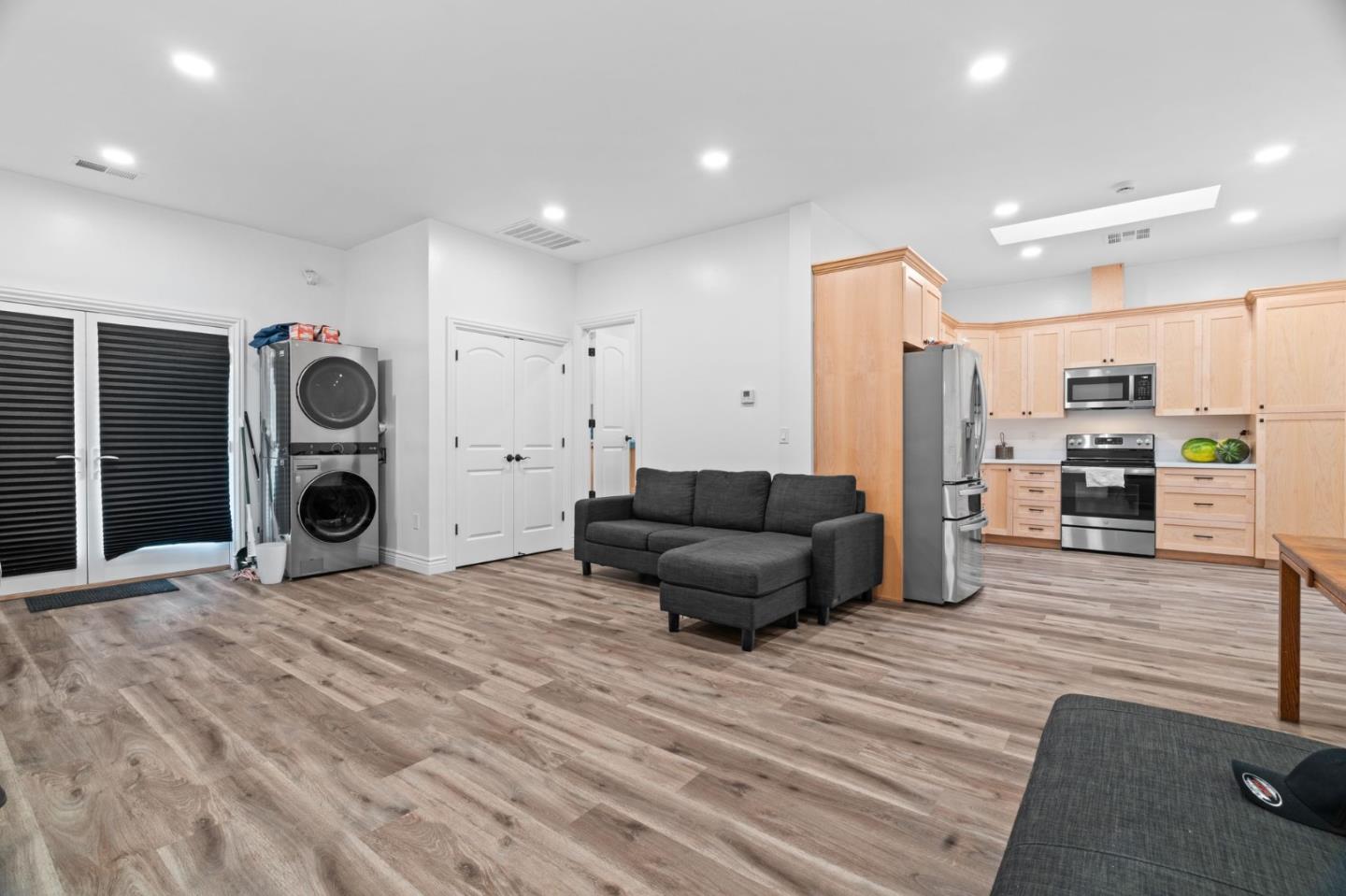 Detail Gallery Image 34 of 57 For 1353 Perry Ct, Hollister,  CA 95023 - 4 Beds | 2/1 Baths