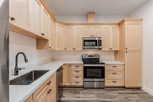 Detail Gallery Image 37 of 57 For 1353 Perry Ct, Hollister,  CA 95023 - 4 Beds | 2/1 Baths