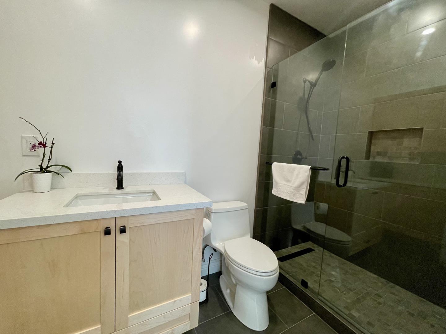 Detail Gallery Image 39 of 57 For 1353 Perry Ct, Hollister,  CA 95023 - 4 Beds | 2/1 Baths