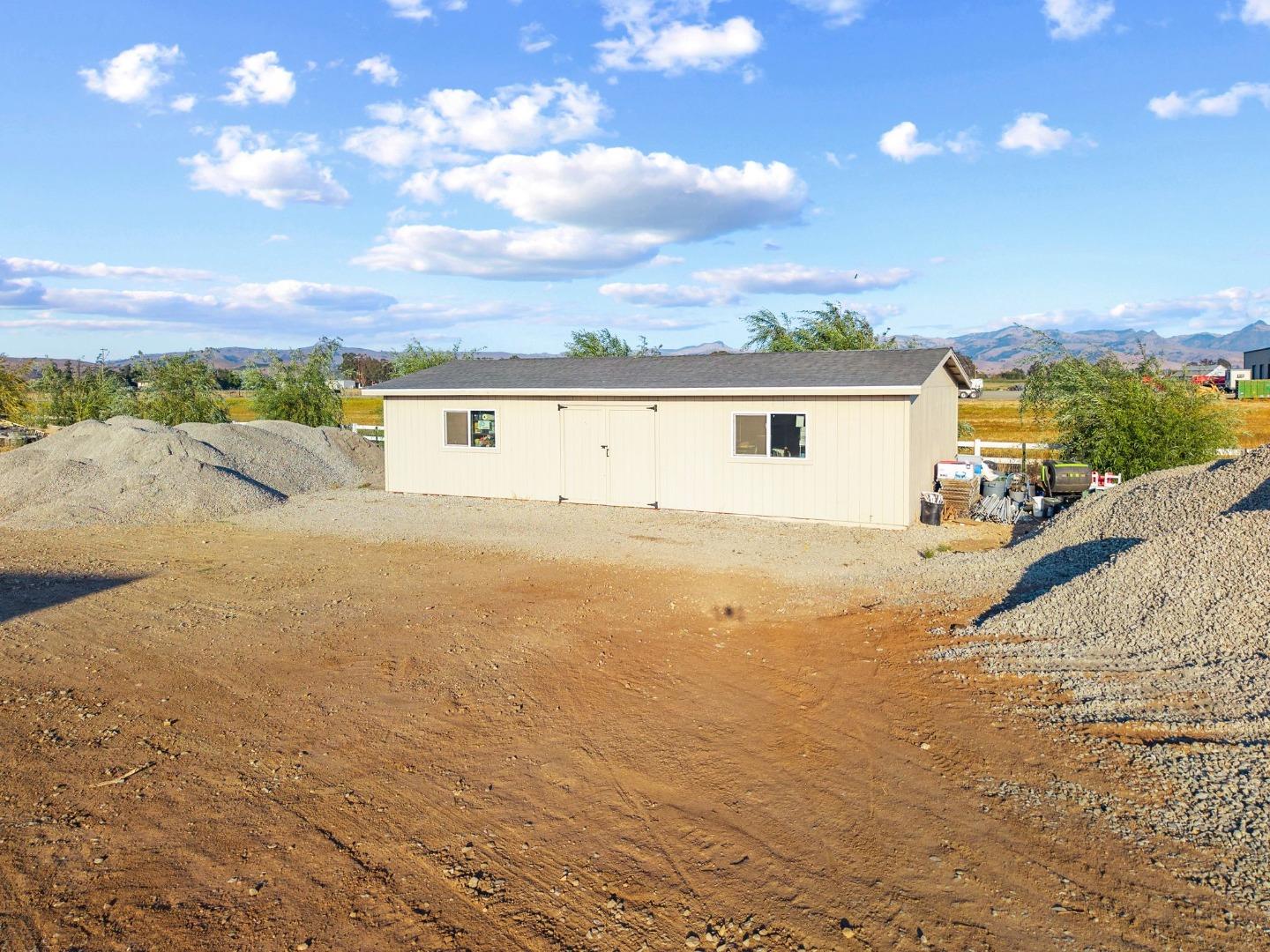 Detail Gallery Image 47 of 57 For 1353 Perry Ct, Hollister,  CA 95023 - 4 Beds | 2/1 Baths