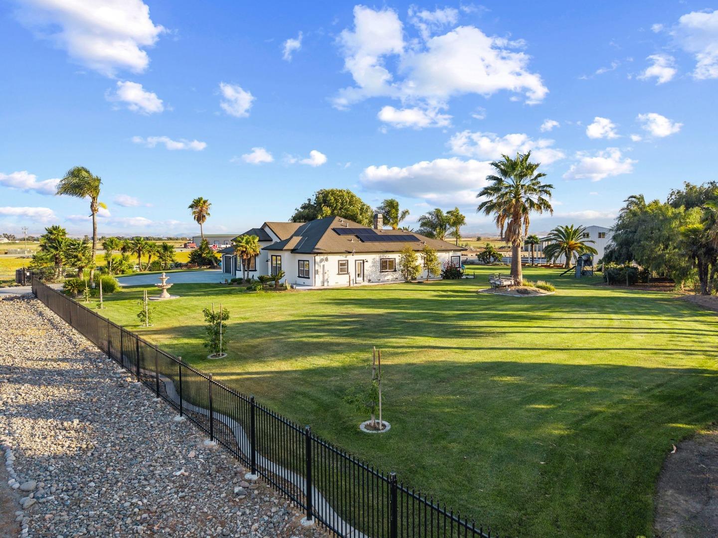 Detail Gallery Image 51 of 57 For 1353 Perry Ct, Hollister,  CA 95023 - 4 Beds | 2/1 Baths