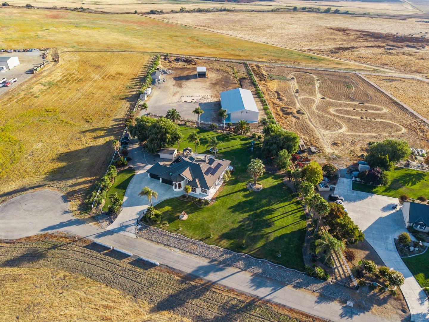 Detail Gallery Image 52 of 57 For 1353 Perry Ct, Hollister,  CA 95023 - 4 Beds | 2/1 Baths