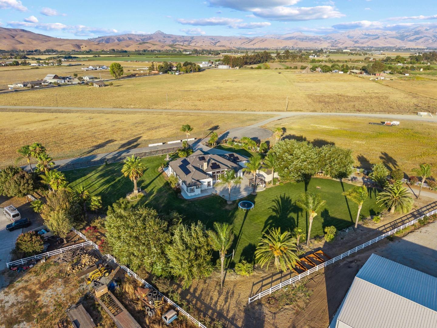 Detail Gallery Image 55 of 57 For 1353 Perry Ct, Hollister,  CA 95023 - 4 Beds | 2/1 Baths