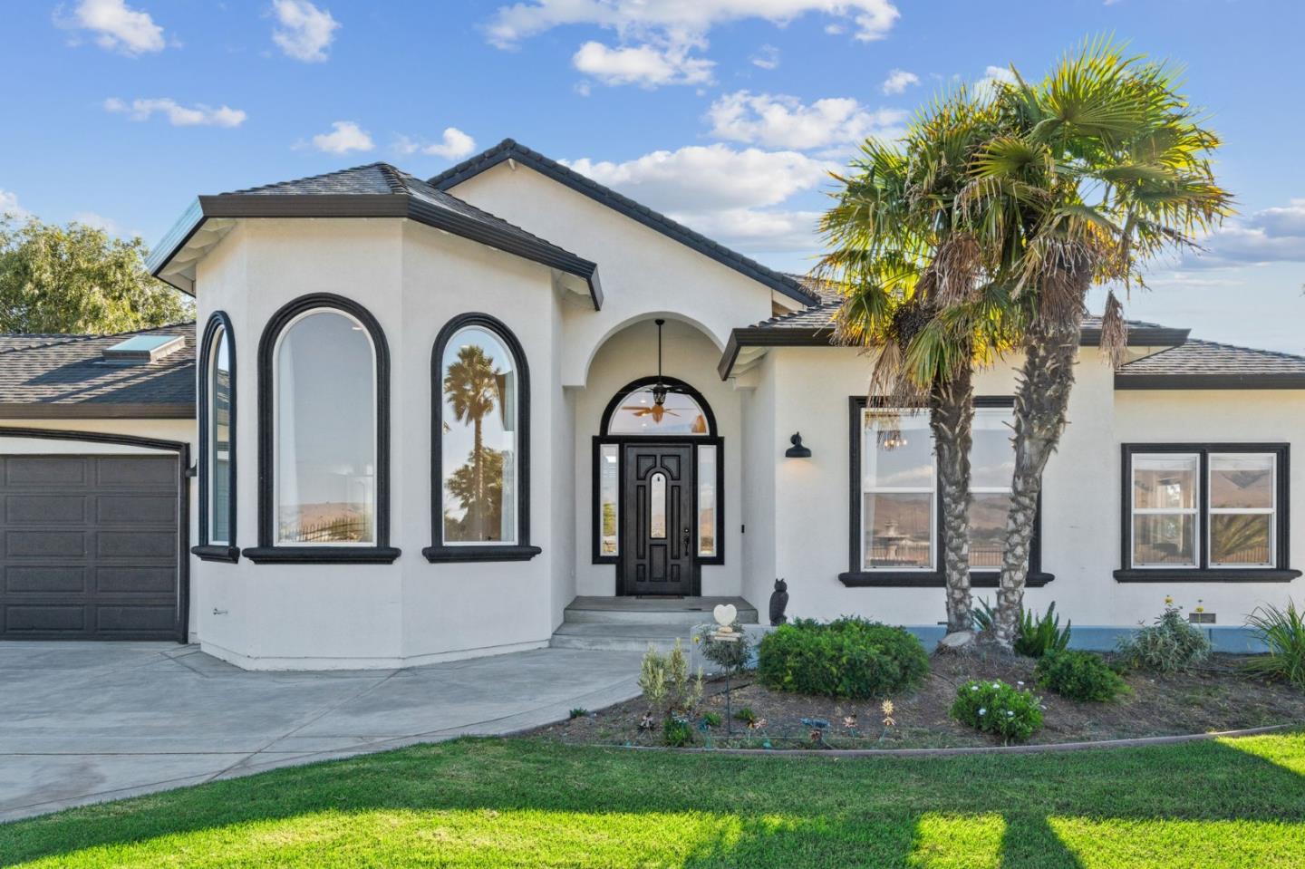 Detail Gallery Image 6 of 57 For 1353 Perry Ct, Hollister,  CA 95023 - 4 Beds | 2/1 Baths