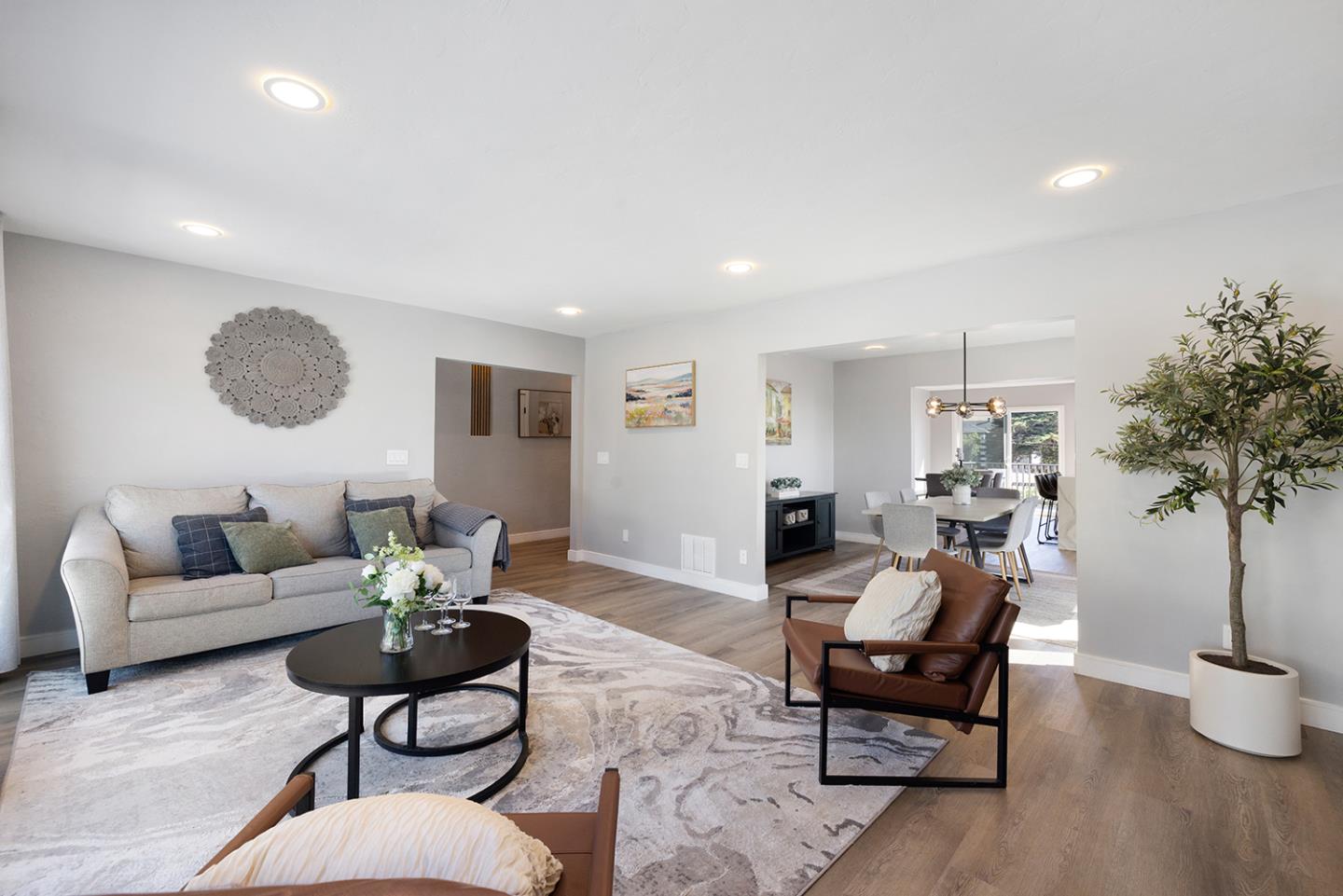 Detail Gallery Image 17 of 78 For 488 Monterey Rd, Pacifica,  CA 94044 - 5 Beds | 3 Baths